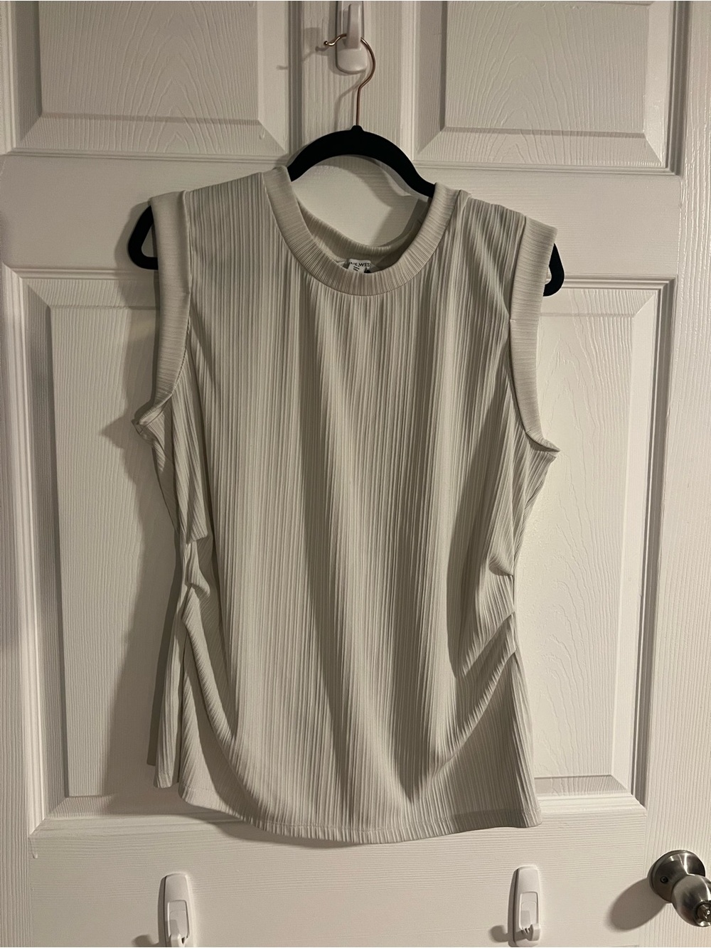 Nine West Light Cream Ribbed Sleeveless Tank